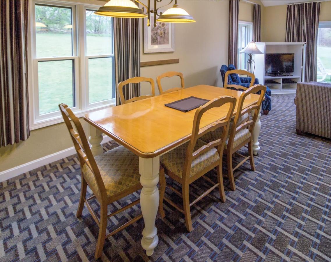 Club Wyndham Newport Overlook Jamestown Exterior photo