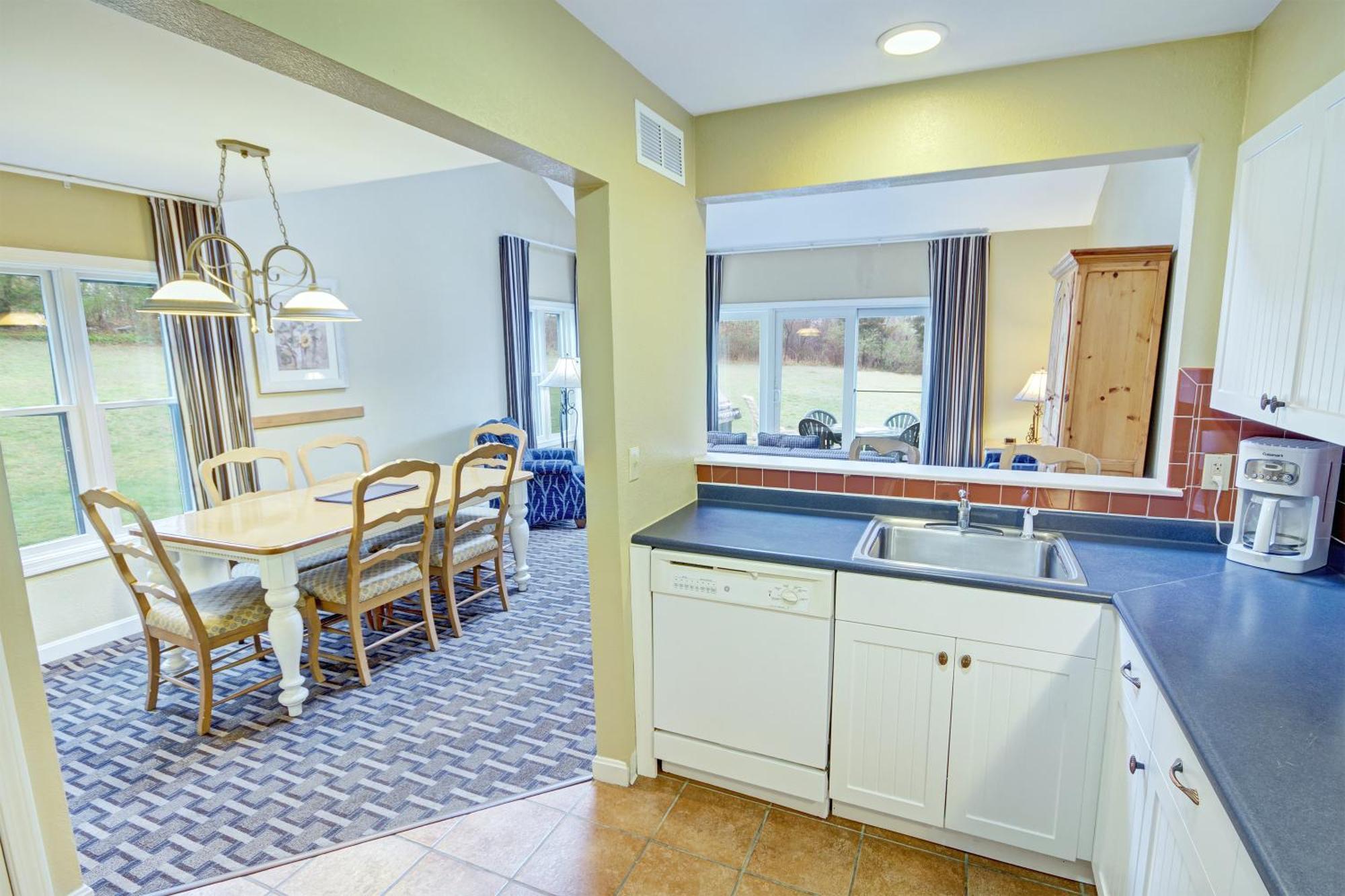 Club Wyndham Newport Overlook Jamestown Exterior photo