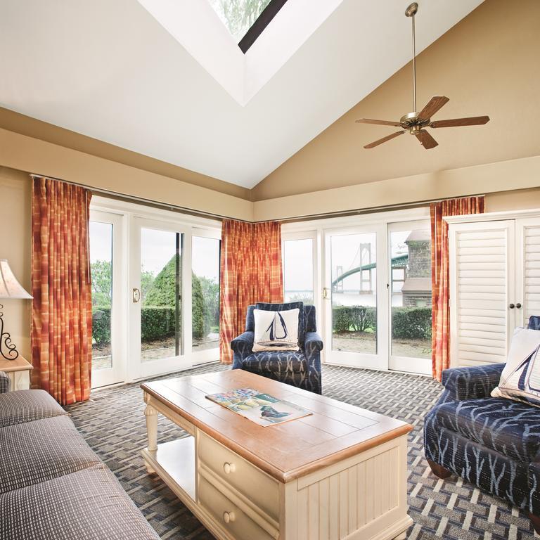 Club Wyndham Newport Overlook Jamestown Exterior photo